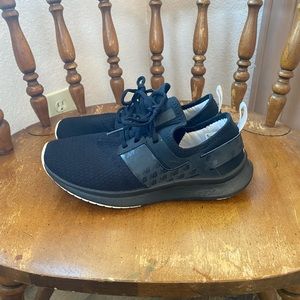New Balance Fresh Foam Black Sneakers